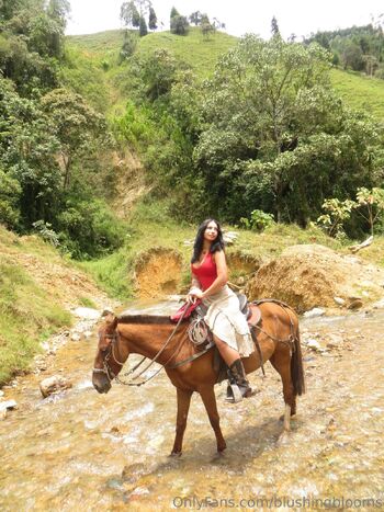 Blushing Bloom / blushingblooms nude photo #7