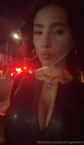 Blushing Bloom / blushingblooms nude photo #25