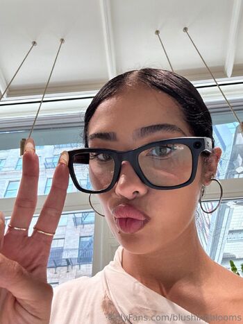 Blushing Bloom / blushingblooms nude photo #29