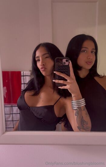 Blushing Bloom / blushingblooms nude photo #36