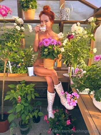 Blushing Dakot / blushingdakota nude photo #2