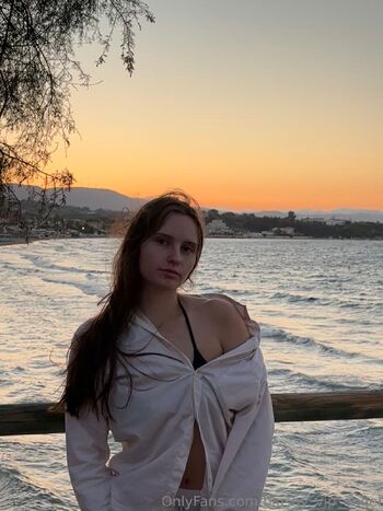 BlushyVIPAnge / blushy_vip_angel nude photo #2