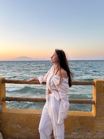 BlushyVIPAnge / blushy_vip_angel nude photo #3