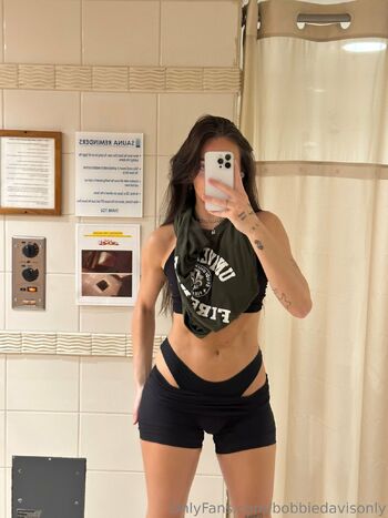 BOBBIE 1 FITNESS BABE ON O / bobbiesux nude photo #2