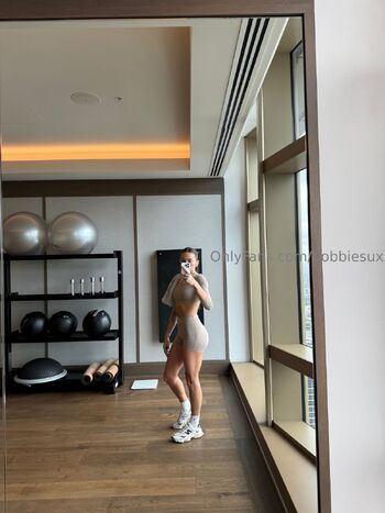 BOBBIE 1 FITNESS BABE ON O / bobbiesux nude photo #11