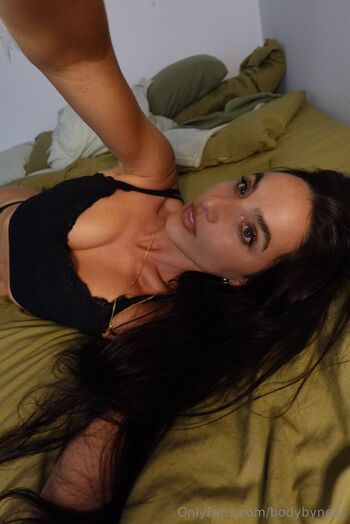 Vanessa / bodybyness nude photo #10