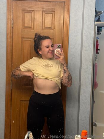 B. / bombshellbethany nude photo #22