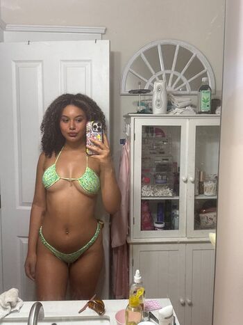 M / bongsandbikinis nude photo #12