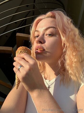 Bonnie Light / bonnie_light nude photo #4