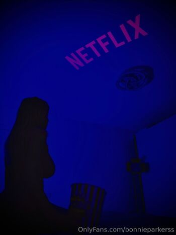 Bonnie Parker / bonnieparkerss nude photo #12