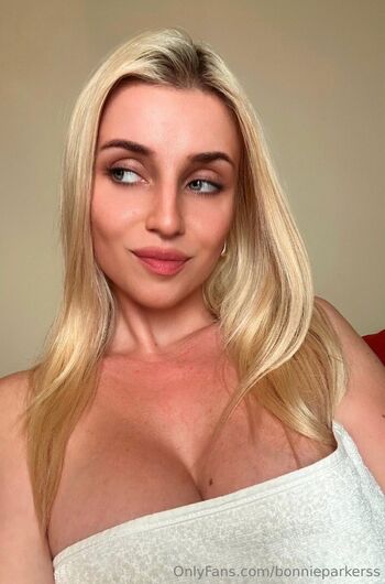 Bonnie Parker / bonnieparkerss nude photo #16