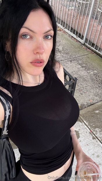 Maria / boobsandbeef nude photo #2