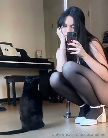 Maria / boobsandbeef nude photo #12