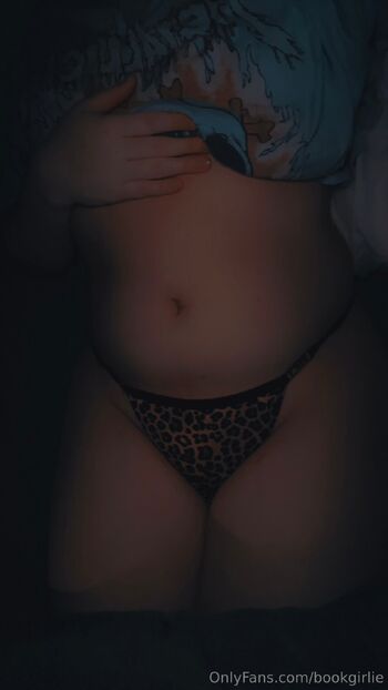 bookgirlie nude photo #12