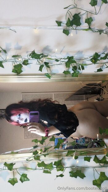 Eden iv / booteddoll nude photo #2