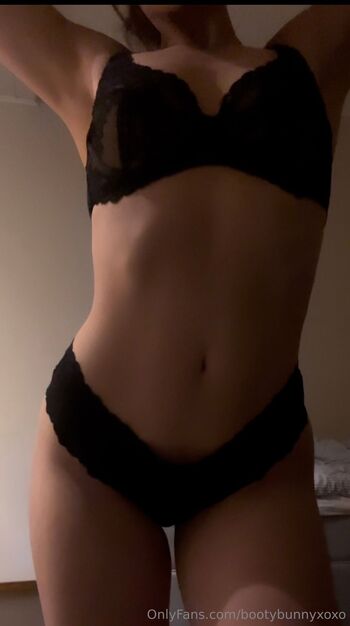 BootyBunn / bootybunnyxoxo nude photo #17