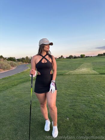 Bee / bootyfulgolf nude photo #15