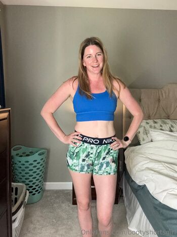 Courtney B. / bootyshortsgirl nude photo #4