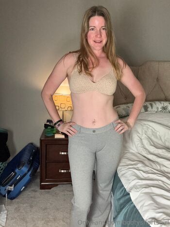 Courtney B. / bootyshortsgirl nude photo #9