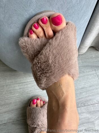 bornroyal_feetfre / bornroyal_feetfree nude photo #13