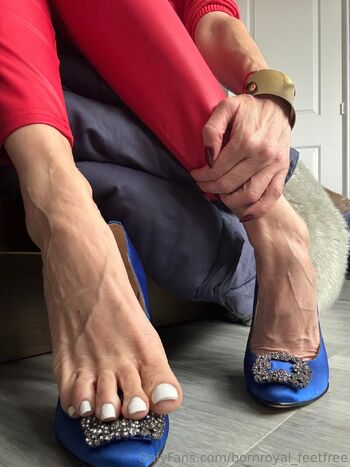 bornroyal_feetfre / bornroyal_feetfree nude photo #18