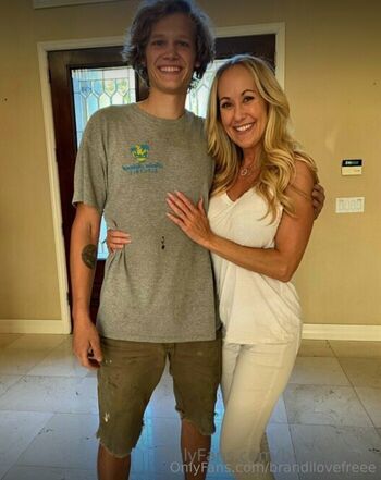 Brandi Lov / brandilovefreee nude photo #40