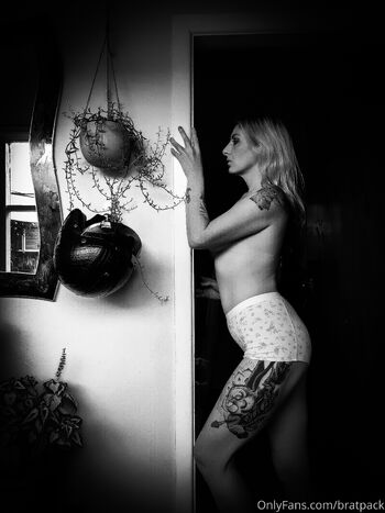 Bratpac / bratpack nude photo #17