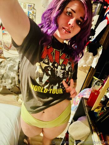 BrattyButche / brattybutcher / iamnottmegan nude photo #4