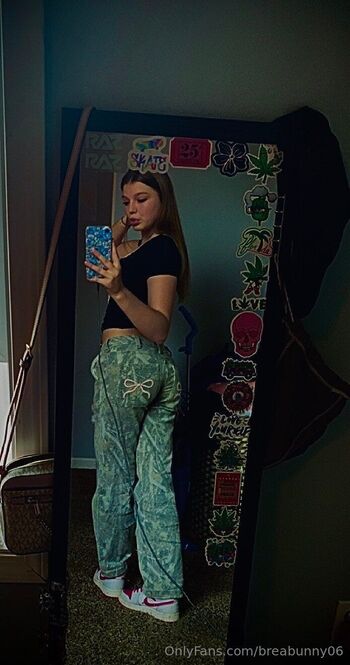 Breanna Wrigh / breabunny06 nude photo #3