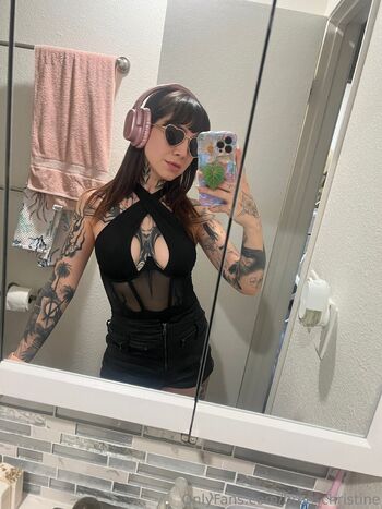 Brittn / bree_christine nude photo #2