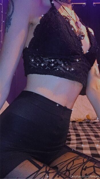 Br / bri.xn nude photo #13