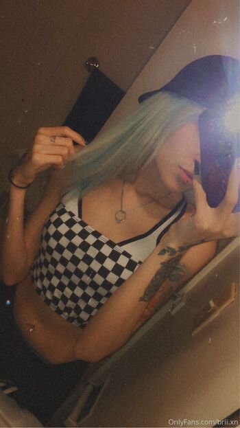 Br / bri.xn nude photo #25