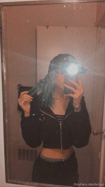 Br / bri.xn nude photo #31