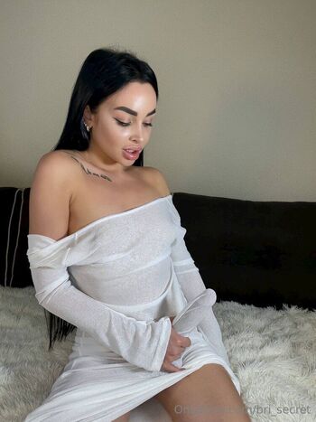 Br / bri_secret nude photo #34