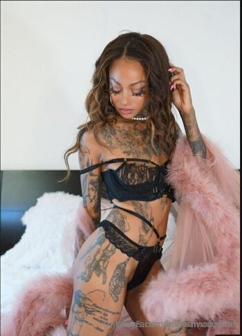 Briana Moon / brianamoonfree nude photo #30