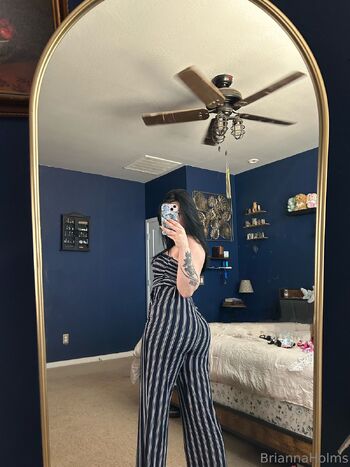 Brianna ୨ / briannaholms nude photo #3