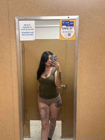 Brianna ୨ / briannaholms nude photo #16