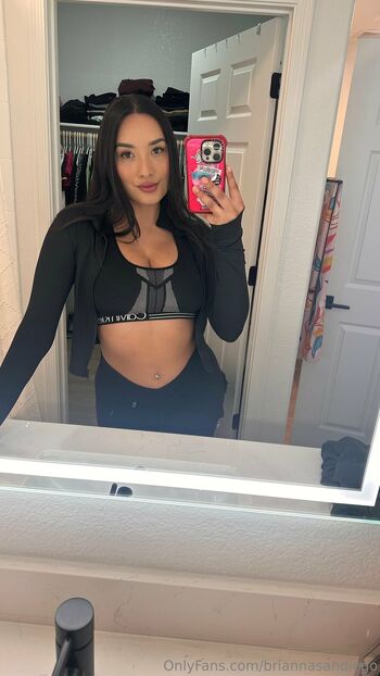 Briann / briannasandiego nude photo #15