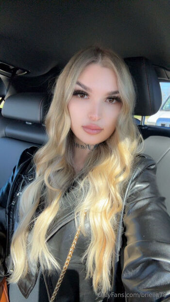 Makeitwetzaddy2 / briella78 nude photo #3