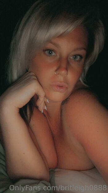 Brittni Leigh / britleigh0888 / britbrat081488 / britleigh0814 / brittni.matthews / britbrat0814 nude photo #34