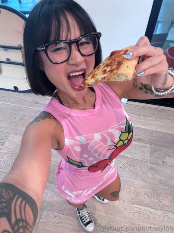 Britney / britneyloh nude photo #3