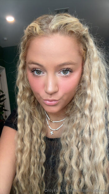 Brittani / brittaniebabexxx nude photo #21