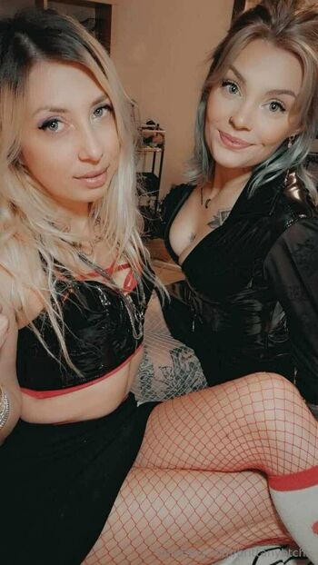 Brittanybtch / brittanybtchx nude photo #3