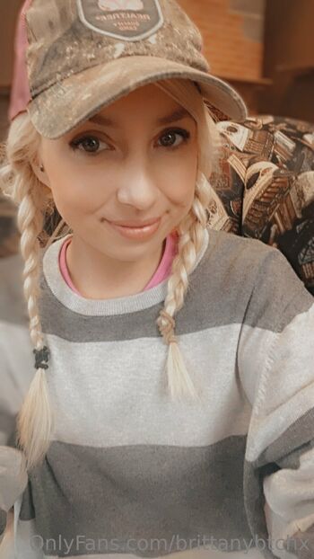 Brittanybtch / brittanybtchx nude photo #10