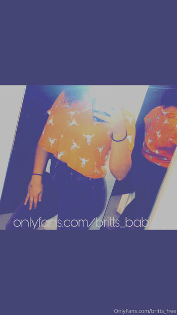 Big Titty Frea / britts_free nude photo #16