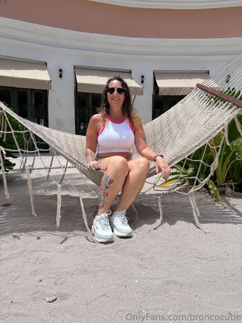 Rayn / broncocutie / broncocutiee nude photo #38