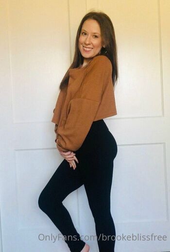 Brooke Bliss FRE / brookeblissfree nude photo #10
