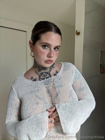 BROOKE MARKHA / brookemarkhaa nude photo #2