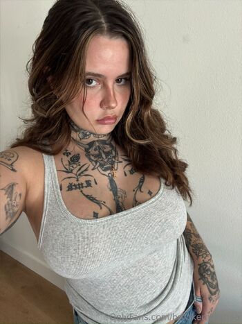 BROOKE MARKHA / brookemarkhaa nude photo #14