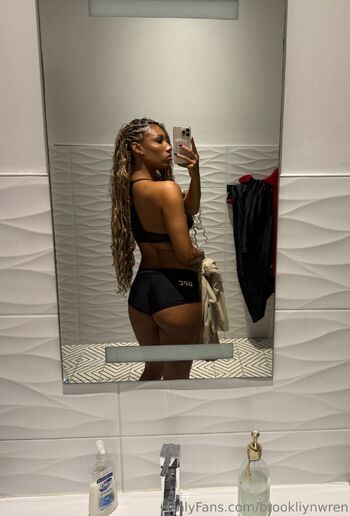 Brookliyn Wre / brookliynwren / brookliyn_wren / hellobrookliyn nude photo #23